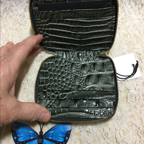 NWT SERPENTINE ZIP AROUND TRAVEL WALLET - Picture 7 of 8